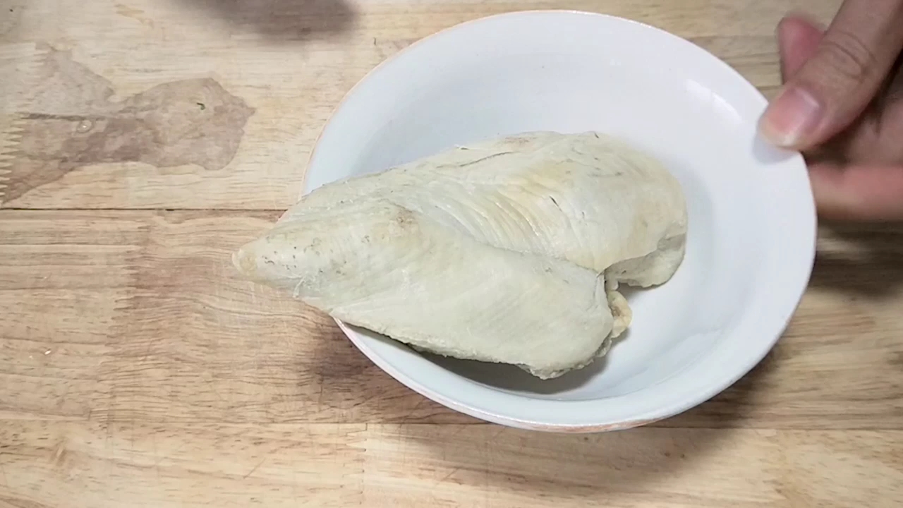 #食神大PK#鸡胸肉最好吃的做法,不切不炒,不油炸,上桌连汤汁都不剩