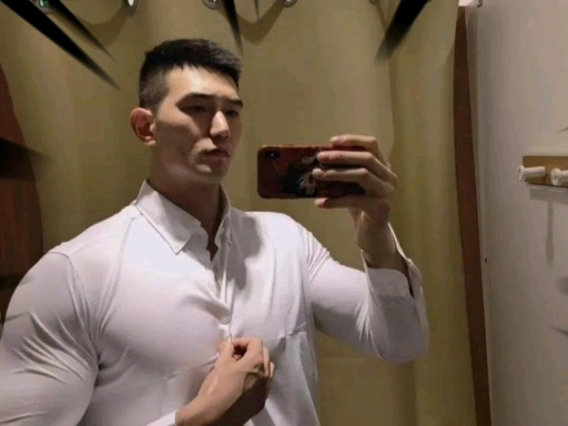 #颜值大PK#杨洋变成肌肉猛男会是什么感觉