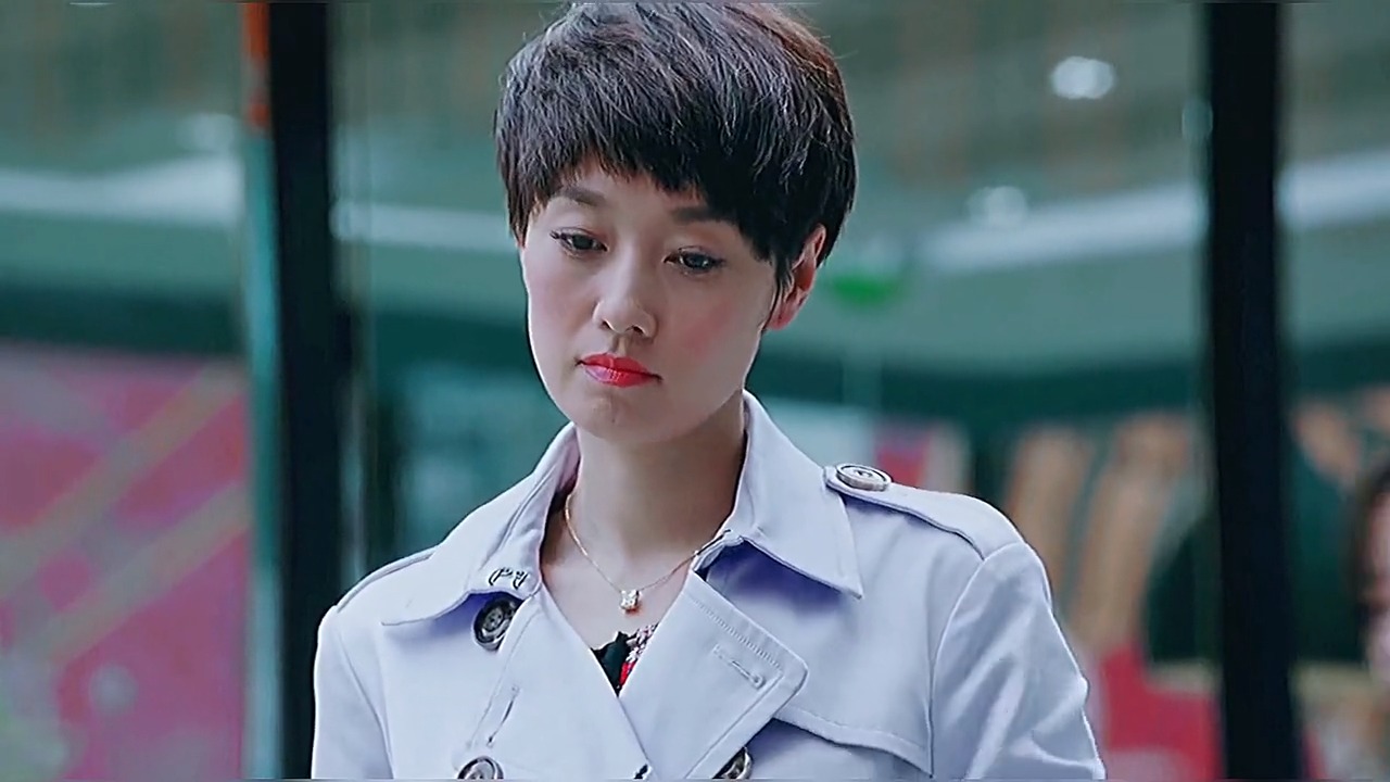 #精彩影视#富太太离婚后,为了争取儿子的抚养权,开始找工作四处碰壁