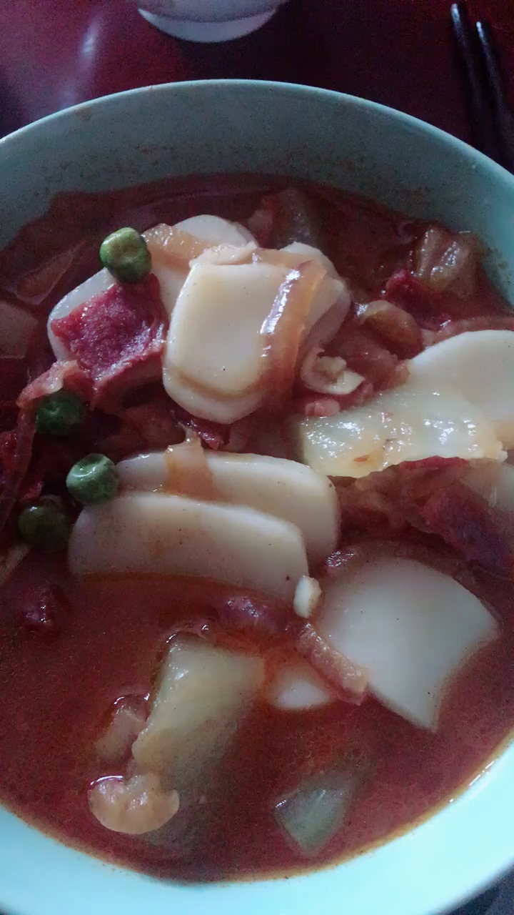 #黑暗料理之王#中午的早餐了解下,牛肉年糕汤,酸白菜,蒸玉米和蒸山药