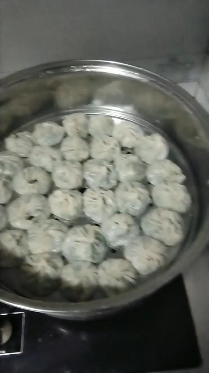 韭菜鸡蛋虾皮馅小蒸包,好吃好吃
