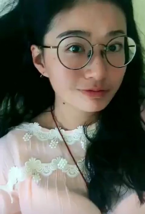 #日常生活照#长的漂亮美女生活照同一个人素材,真实日常女头像素材