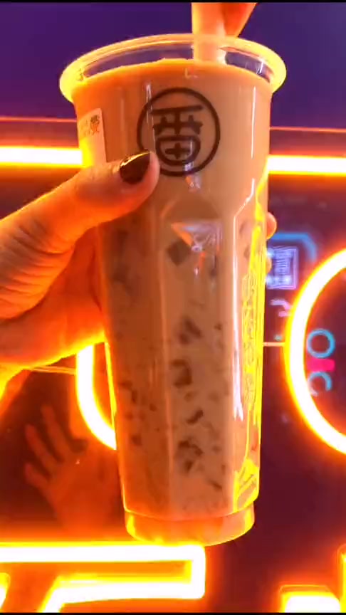 #我要上热门#一杯只要元又好喝的奶茶,是我永远的挚爱
