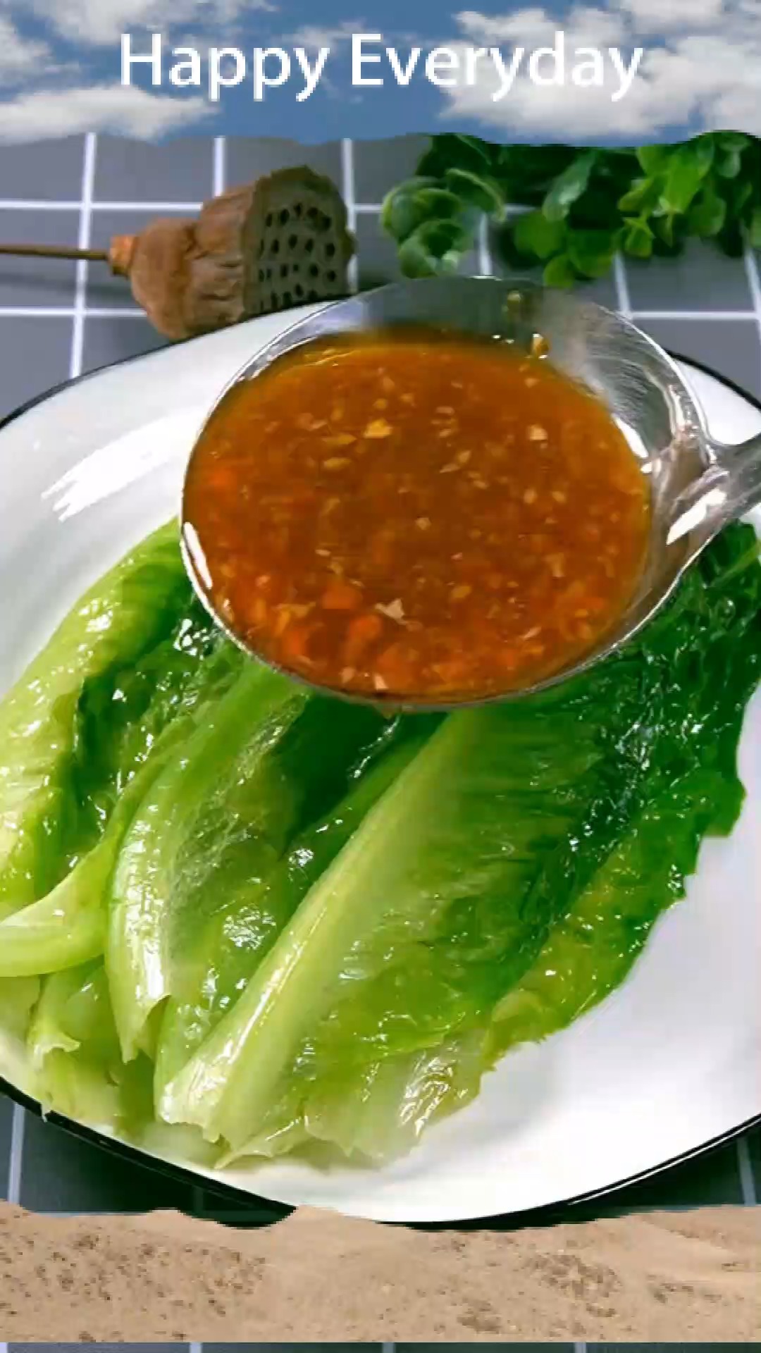 几分钟就能做好的蚝油生菜,又绿又好吃,关键吃了减脂不胖
