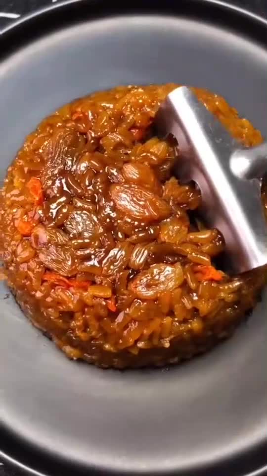 红糖大枣糯米糕。