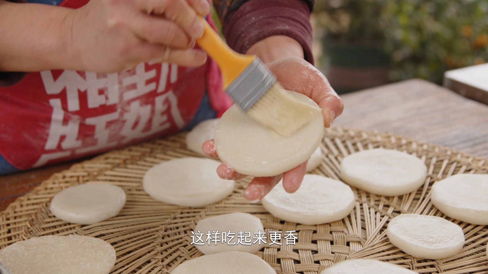 #糍粑美食#我们这里冬天都会做糍粑，今天分享湖南特色农家手工糍粑的做法