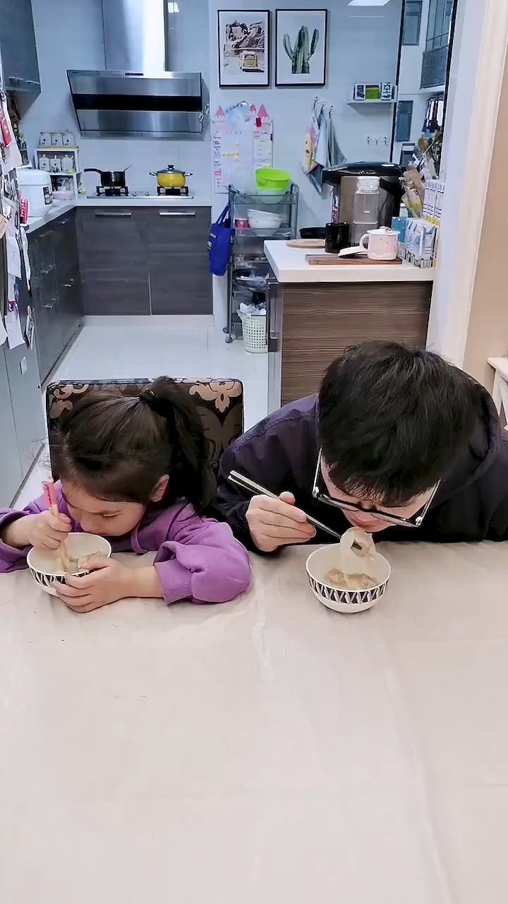 #搞笑段子剧#你们知道抄手,包面,混沌,云吞,饺子的区别吗?