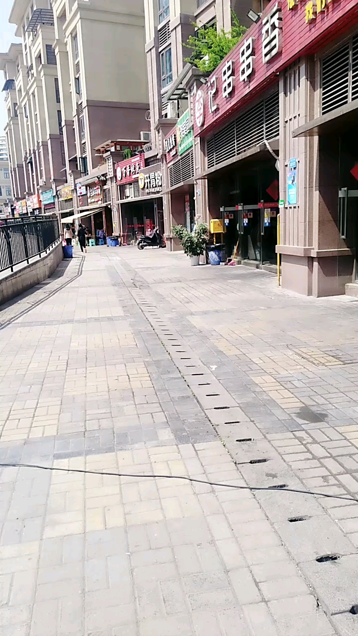 午饭吃了个土豆肉丝盖饭,你们都吃了什么呢