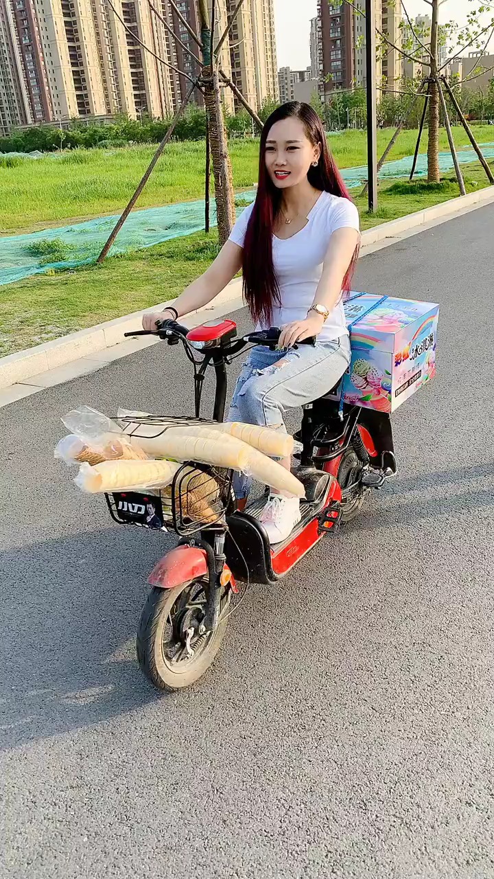 一两千的小成本生意,冰淇淋机器多少钱一台厂家,摆地摊的小生意