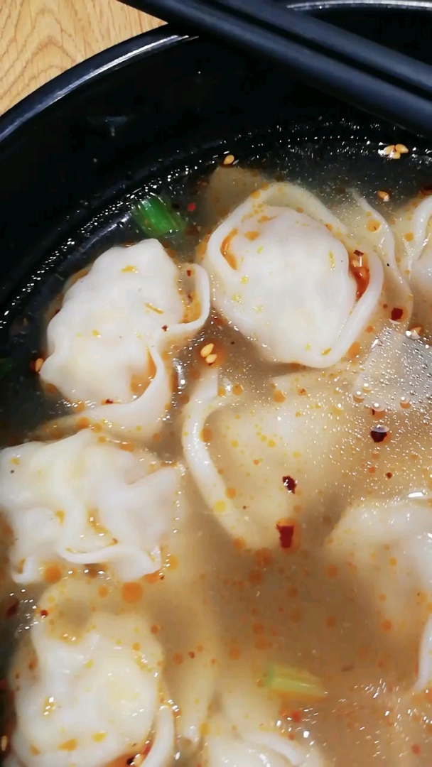 满宝馄饨,解解馋