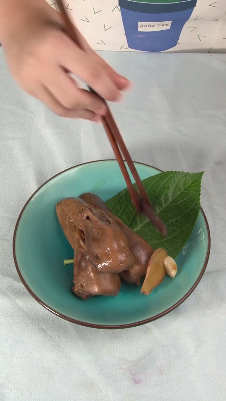 #自制美食#美味鸭头