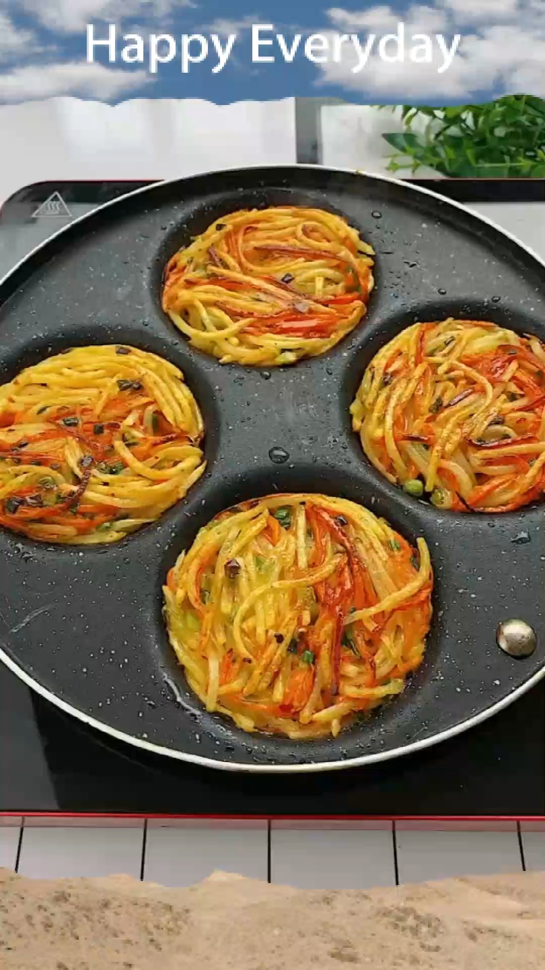 两个土豆,一个胡萝卜,做成美味的土豆丝饼,焦香又酥脆