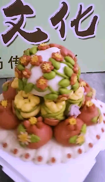#美食#带有传统文化不一样的婚礼蛋糕,是否让人们眼前一亮?是否会让属于你的时刻更加意义非