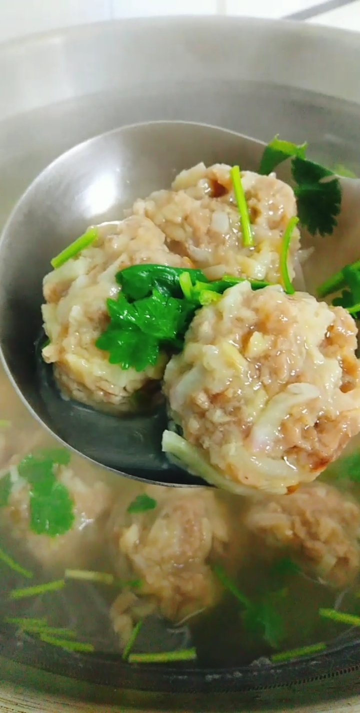 #巧手厨房#做牛肉萝卜丸子汤，肉丸不散还鲜香嫩滑的窍门