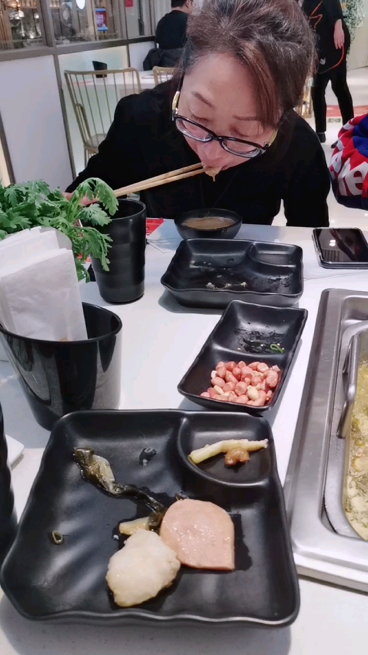 #万物皆可涮#新辣道鱼火锅