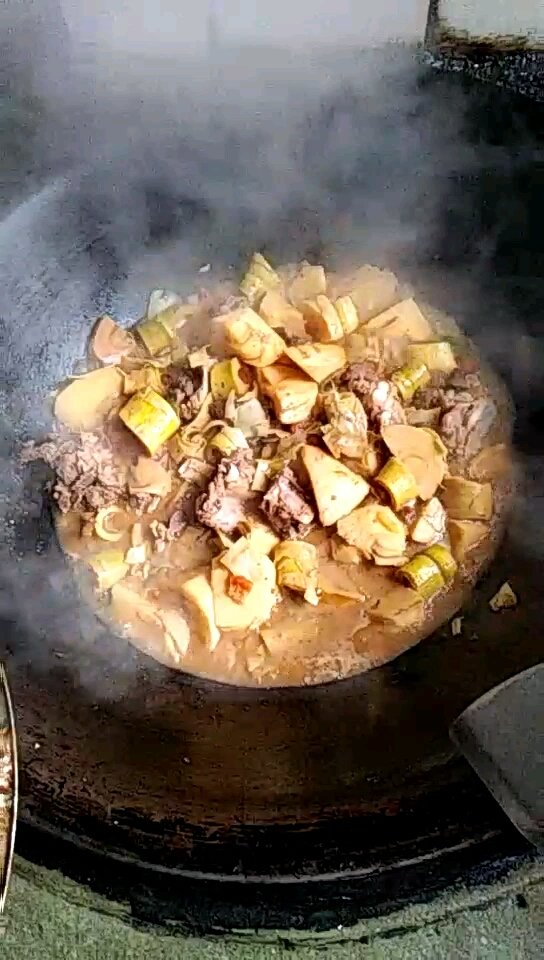 竹笋烧肉 