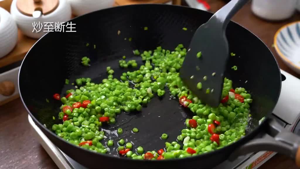 #我要上热门#好多人记忆中的下饭菜就是这道外婆菜,朴实而且很下饭的一道菜。美食创作人外婆菜