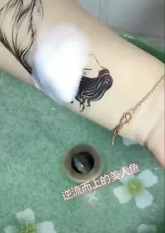 遇水不掉的纹身贴,圆了你的纹身梦水里去畅玩吧!