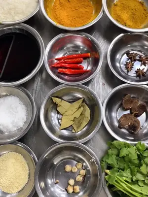 美食 不要用咖喱块啦、不好吃!今天我来教你大酒店都在用的咖喱汁!咖喱美食趣胃 