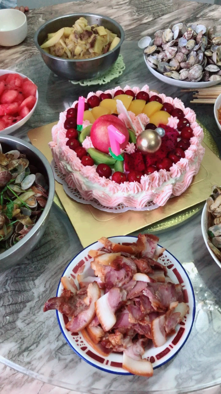 老爸70岁生日,本宝宝亲自做的生日蛋糕