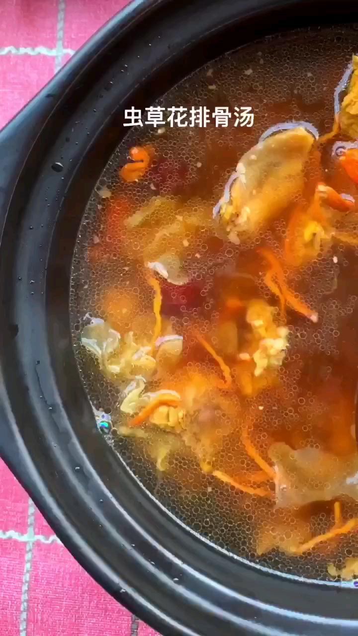 #黑暗料理之王#卖猪肉的大叔是走神了嘛?给我切的是哪块的排骨嘛?煮好后,好不容易捞到一块像