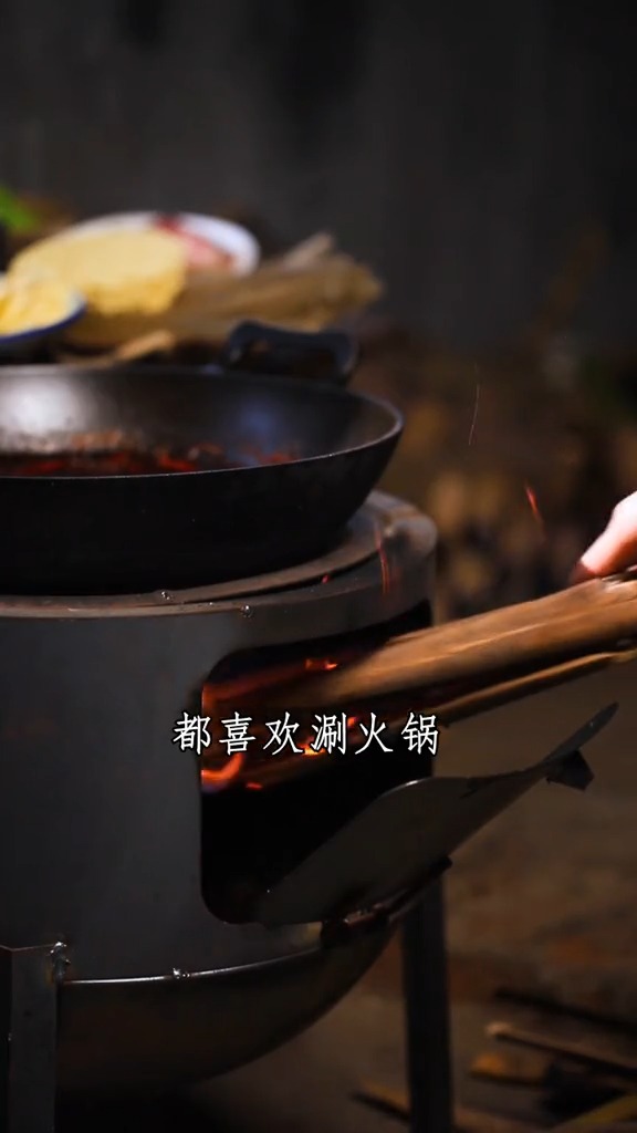 过年你吃火锅吗,喜欢鸭肠还是牛肉,自己在家腌制的牛肉是不是又老又不好吃万物