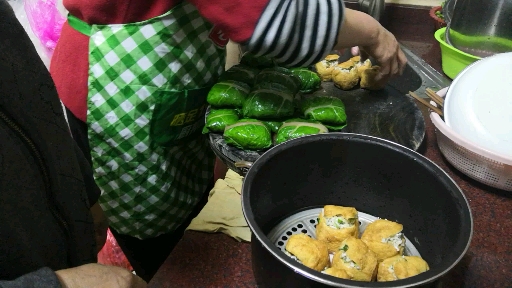 广东风味豆腐酿、菜包