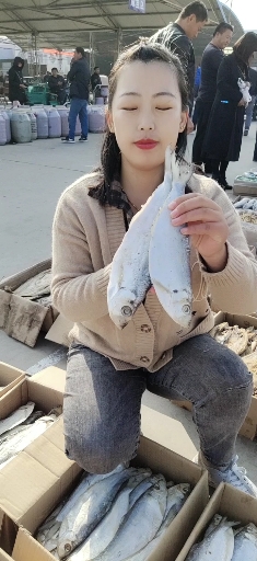 #吃喝玩乐过假期#咸鱼白鳞鱼