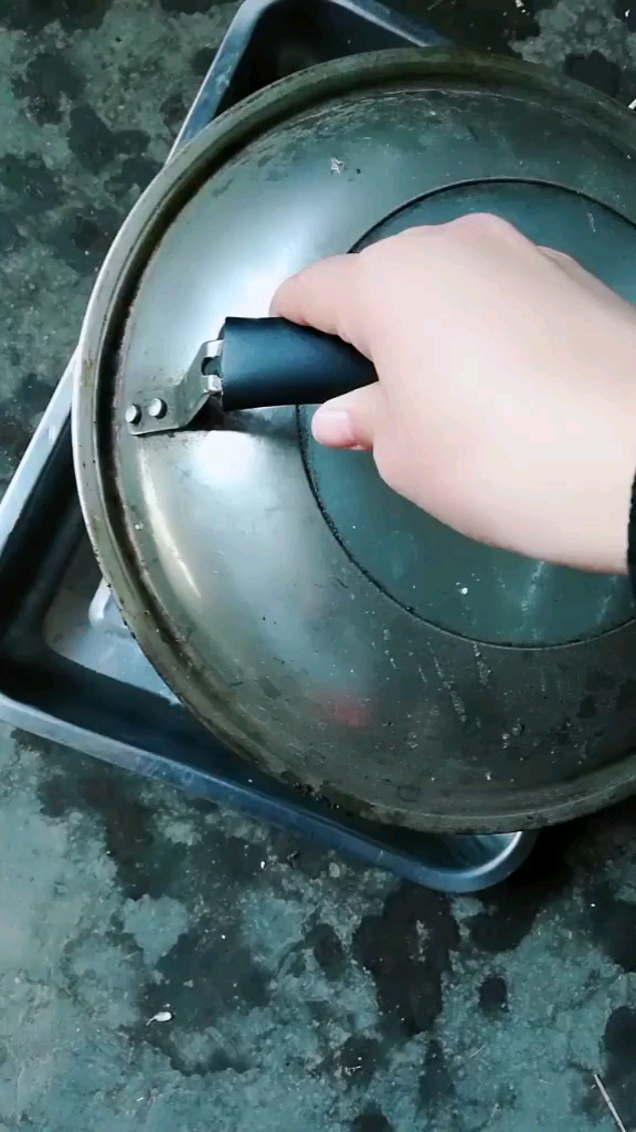 老妈的个锅盖,用点网红粉给洗出来了