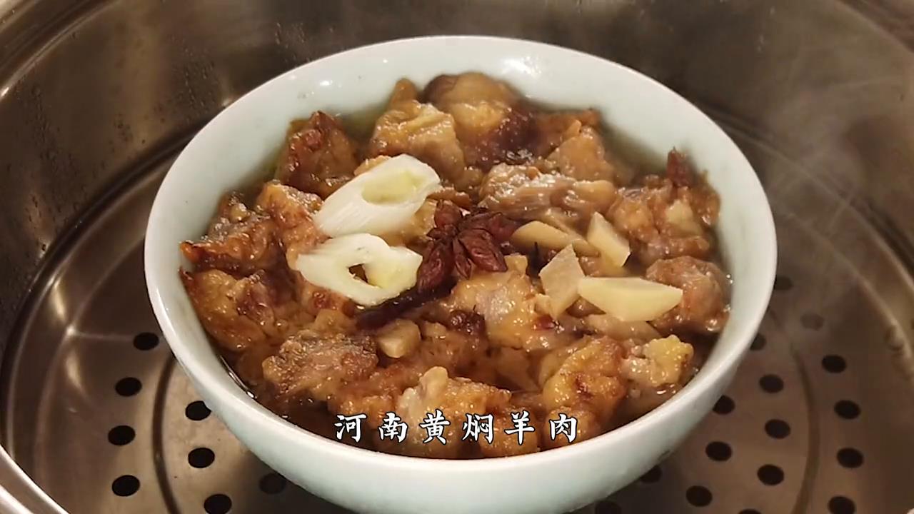 老佛爷有次梦见火烧夹肉末,第二天御膳房恰巧做了道肉末烧饼,圆了老佛爷的梦。一道烧饼,美梦成
