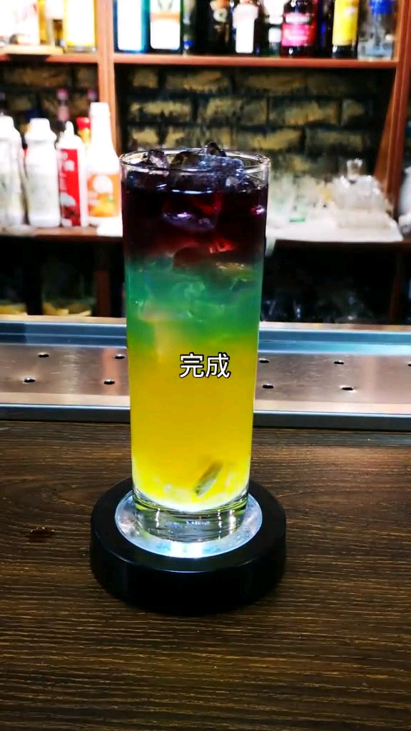 红黄蓝经典三色鸡尾酒