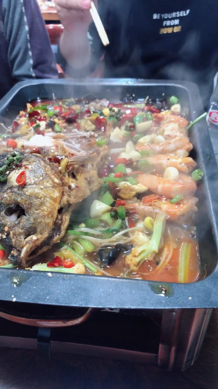 长春翅宴九孔喷泉木桶鱼,经济实惠,还好吃。