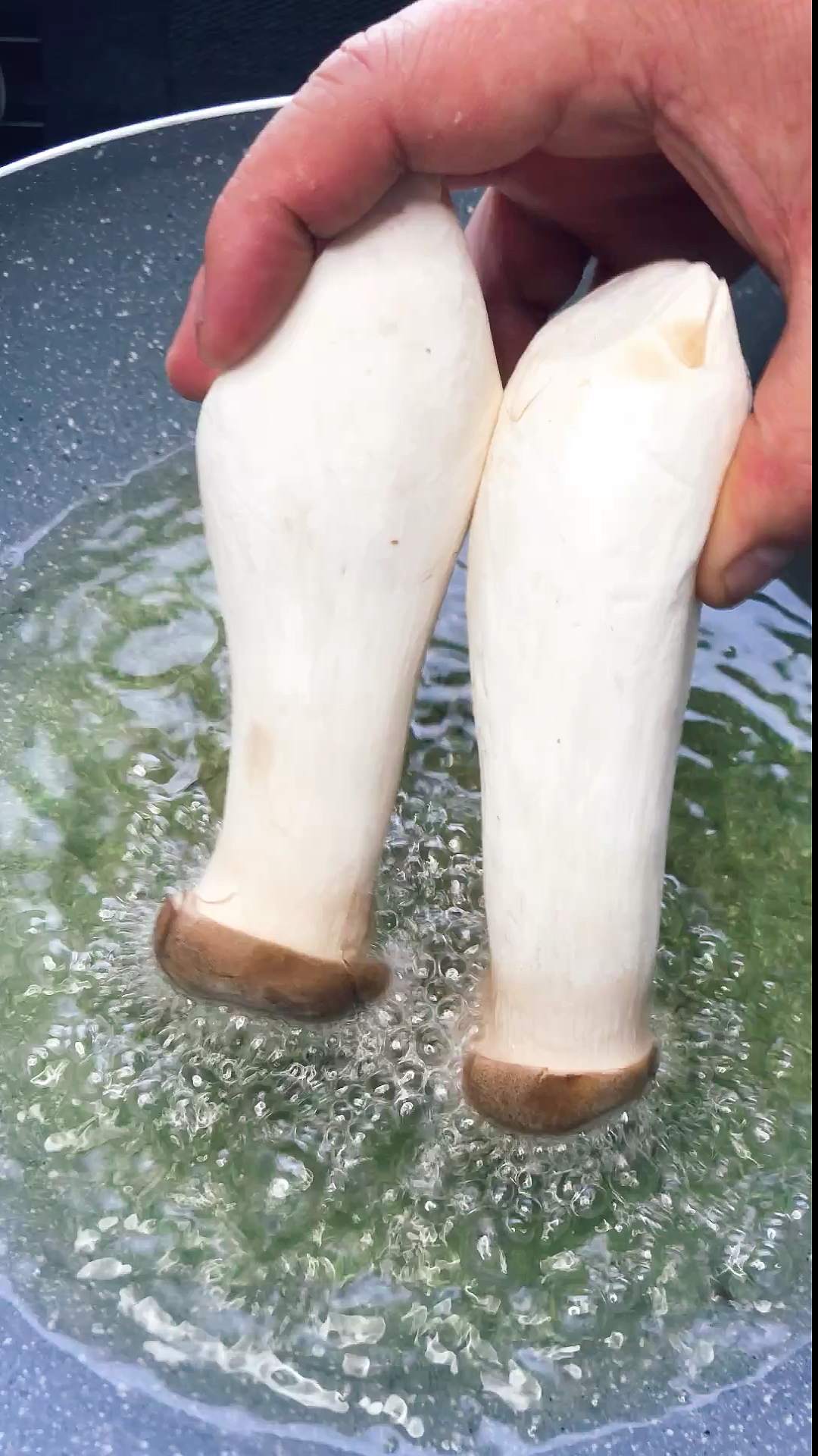 腊八蒜炒杏鲍菇
