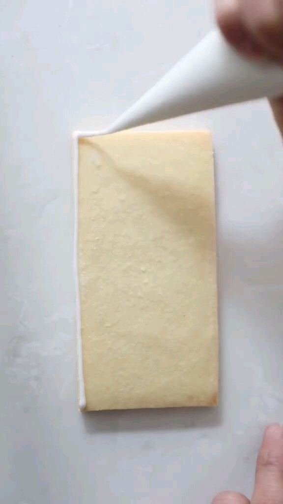 蛋糕也能做成手机壳的样子