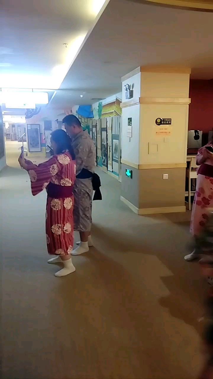 汤合宫原来是模仿日本的着装