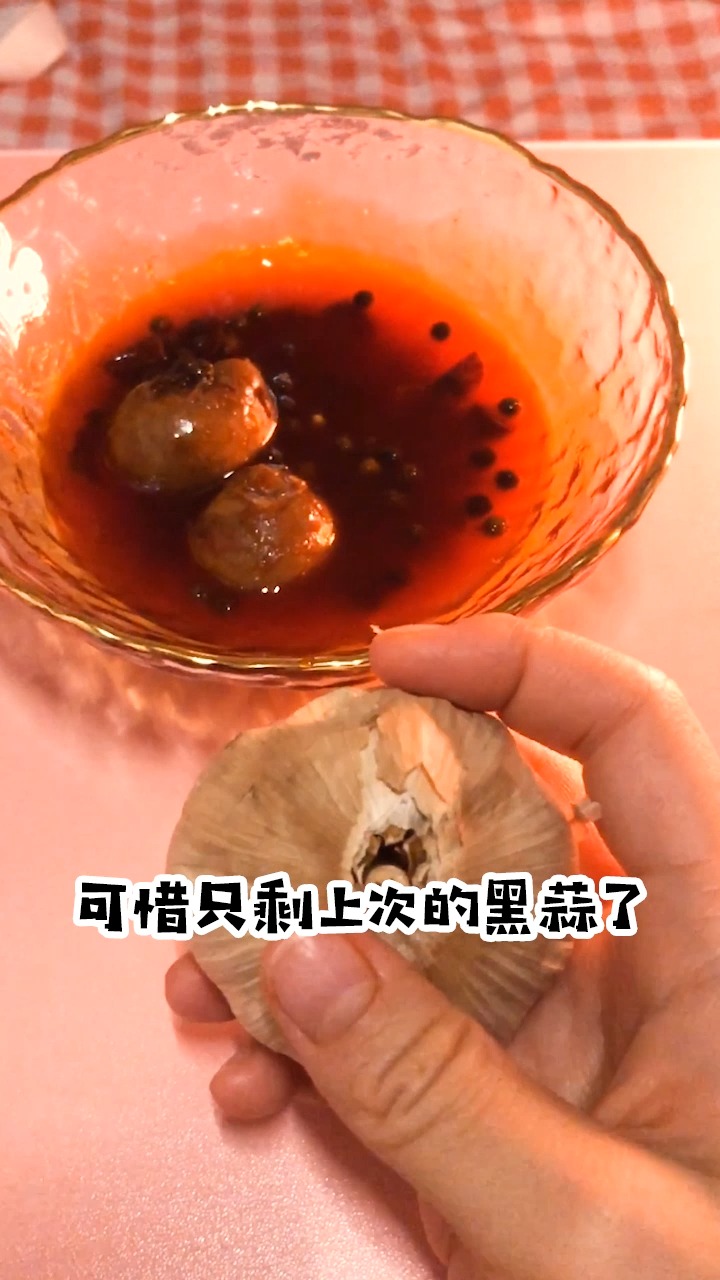 挑战猪猪给的鱿鱼蛋!