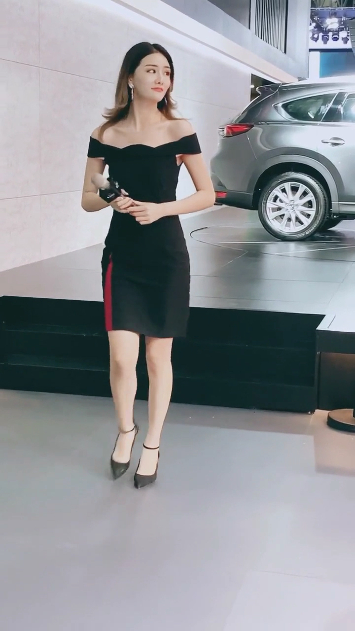 主持人姐姐好美呀