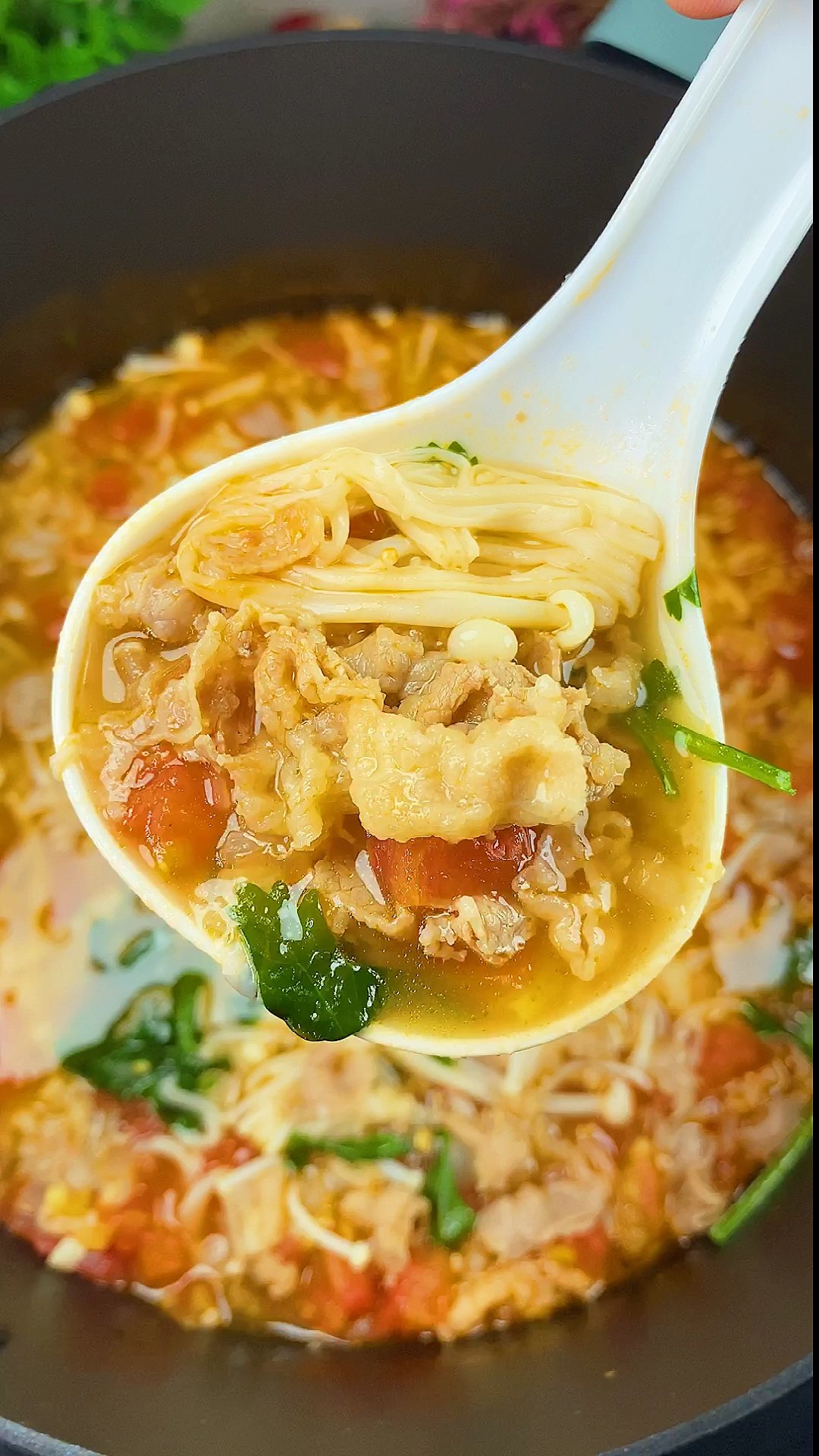 #美食#夏天到了,快给你爱的人做一道番茄肥牛汤吧,简单又好喝