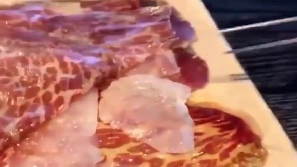 美国:米其林餐厅的菜品:火腿配芦笋,网友:两口就能吃完你竟给我摆半天!