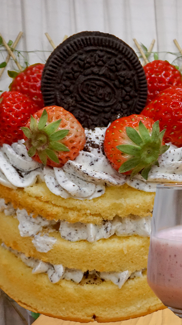 #新年吃点好的#草莓季草莓爱,接收这份草莓裸蛋糕,甜点爱好者的天堂#美食创作者扶持计划#