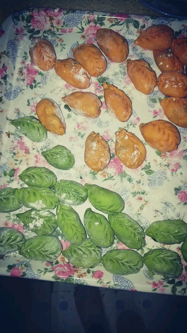 彩色饺子