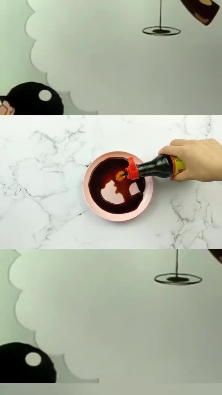 蜡笔小新吃年糕,这两种吃的方法,你们喜欢哪个呢