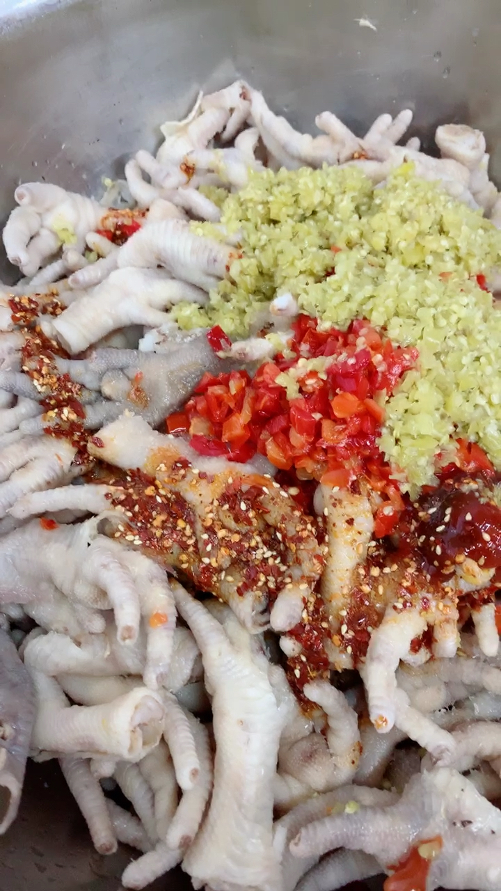 蒜泥脱骨鸡爪