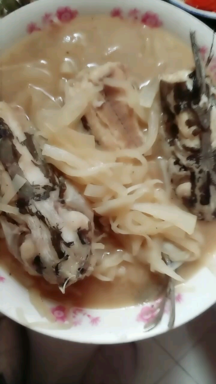 黄鳝烧萝卜丝