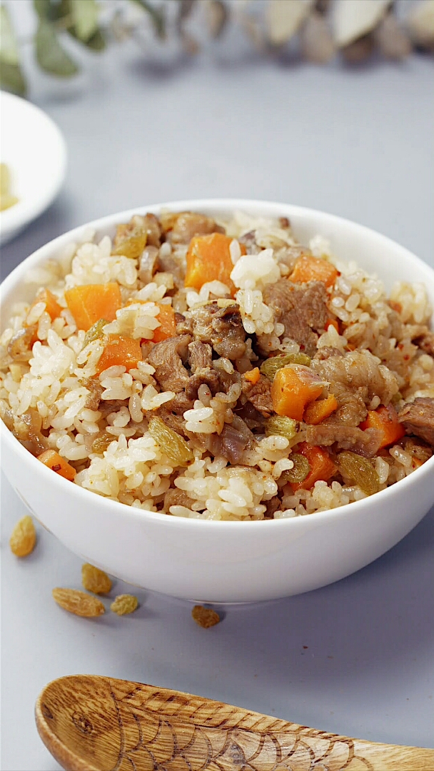 #舌尖上的旅行#电饭煲解锁羊肉新吃法,香嫩咸鲜、焖出来的好味道