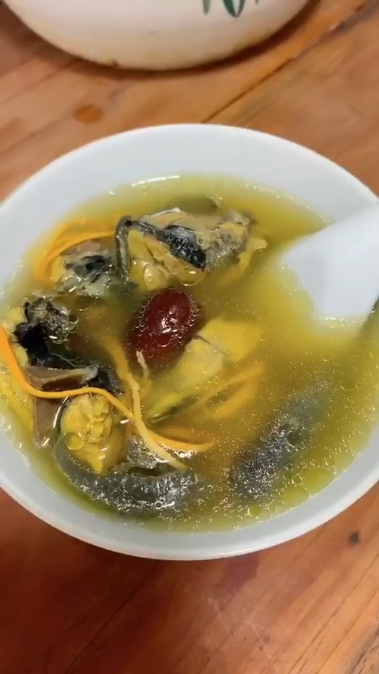 虫草花乌鸡汤做法