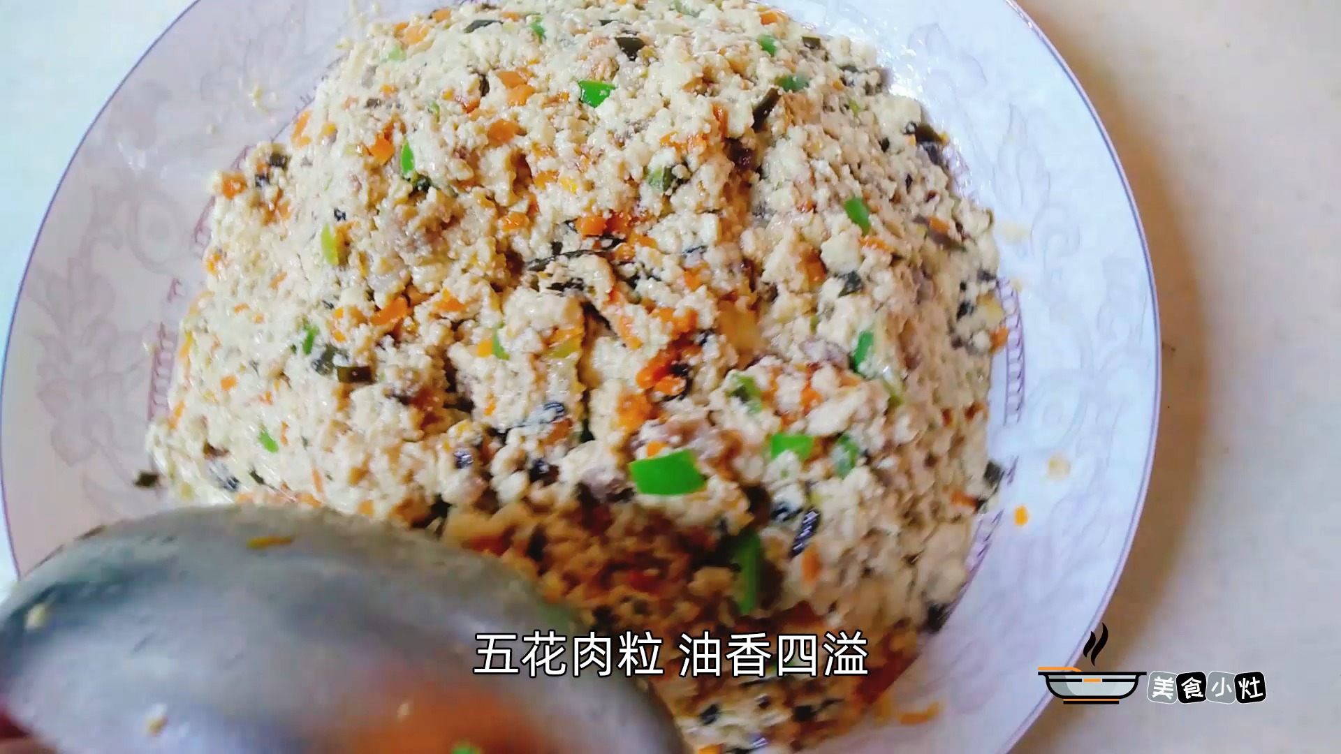 鲁菜特色名菜鸡刨豆腐,清淡爽口味道鲜美,虽简单却惊艳