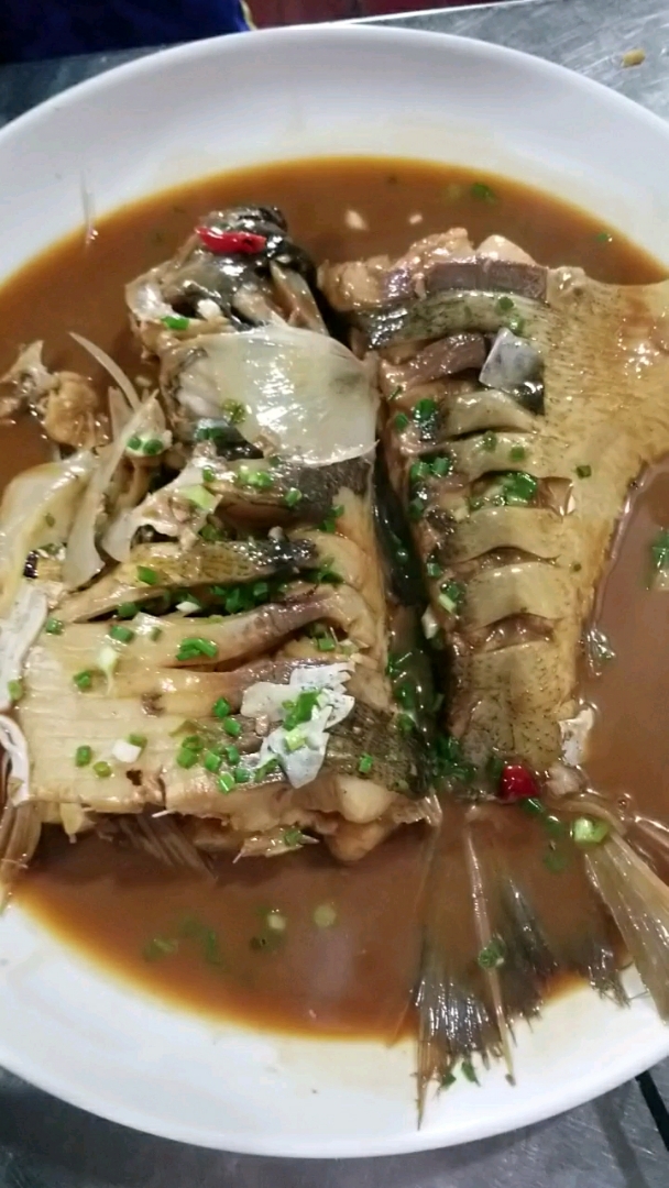 家常红烧鲢鱼  教程