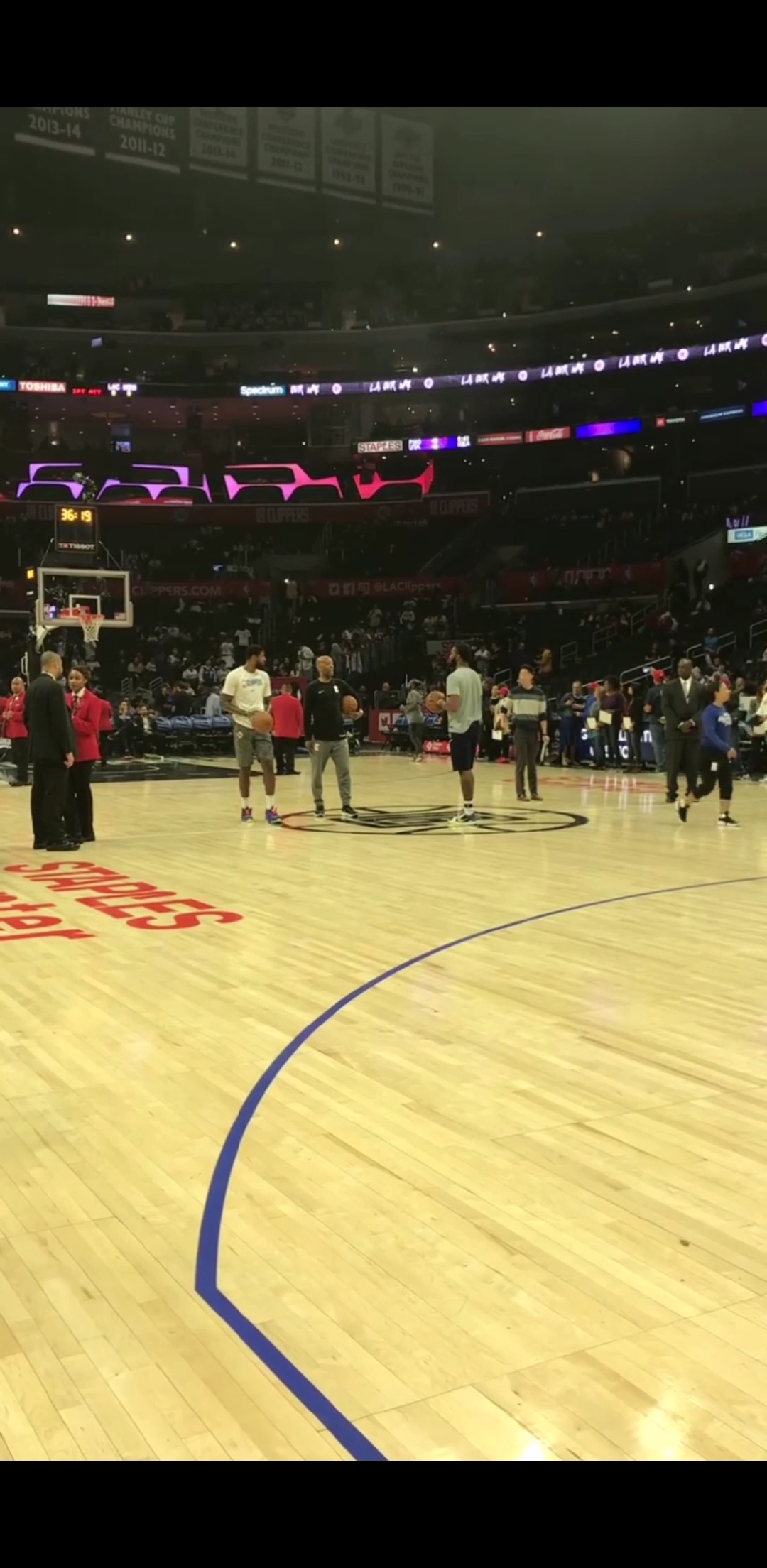 #nba#LOGO超远投篮一击命中!保罗乔治这状态,能带到赛场上吗?
