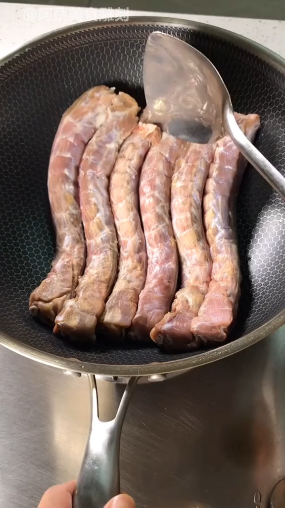 #美食#《绝味鸭脖》,希望你想吃的来我这里都能找到!